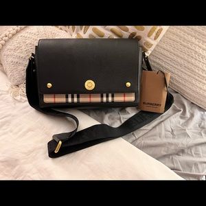 Burberry Note crossbody bag